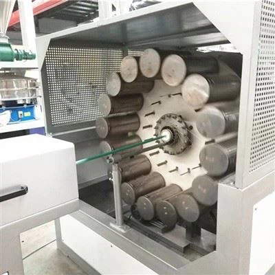 Stroj na navíjanie PVC potrubia